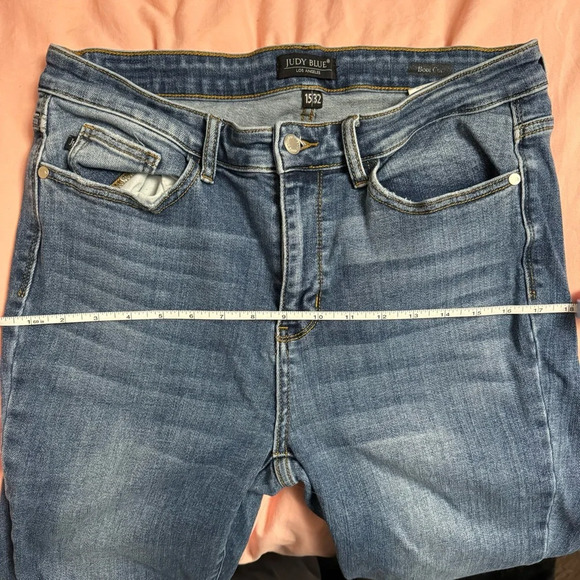 Judy Blue Midrise Distressed Bootcut Jeans - Size 15 - Picture 6 of 14